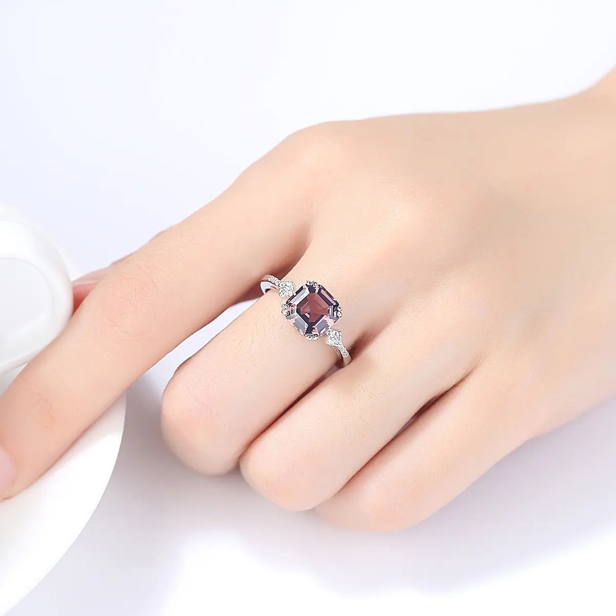 925 Sterling Silver Genuine Morganite Ring - Elegant Pink Gemstone Statement Piece